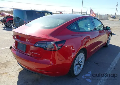 2021 Tesla Model 3 Long Range Dual Motor All-Wheel Drive z USA, uszkodzony, nr VIN 5YJ3E1EB3MF064264